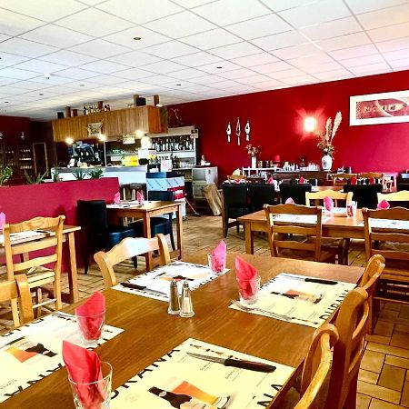 Auberge Le Beaulieu -Cantal מראה חיצוני תמונה