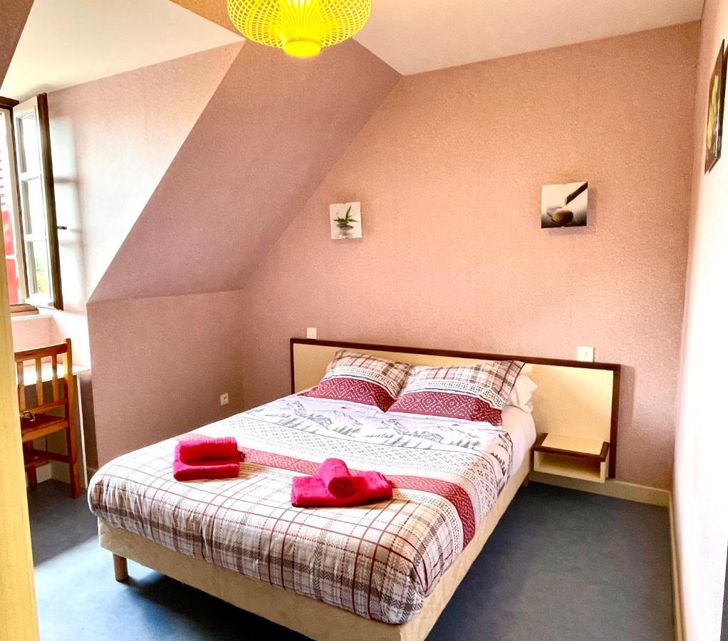 Auberge Le Beaulieu -Cantal מראה חיצוני תמונה